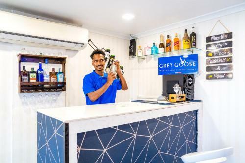 Hotel Candolim Suites