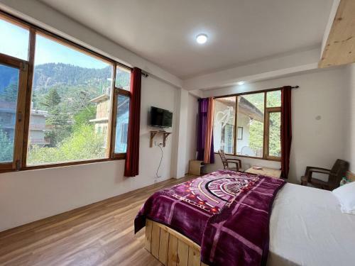 Hostal Dwine Stay