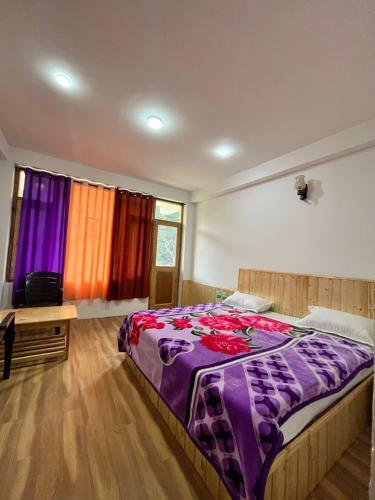 Hostal Dwine Stay