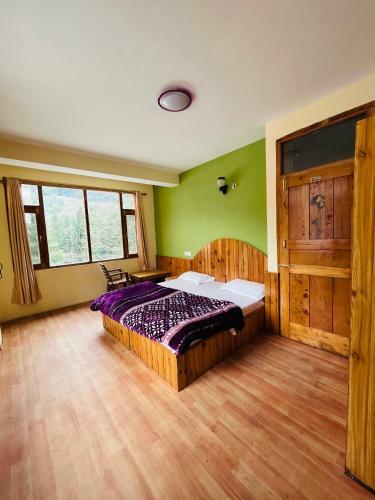 Hostal Dwine Stay