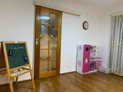 Apartamento Hawker 4br House ?air-con, Wifi, Netflix, Parking?