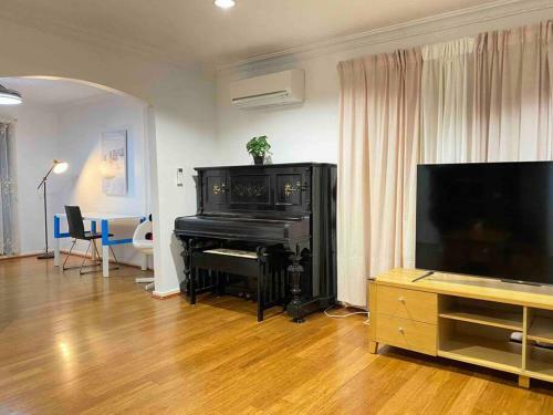 Apartamento Hawker 4br House ?air-con, Wifi, Netflix, Parking?