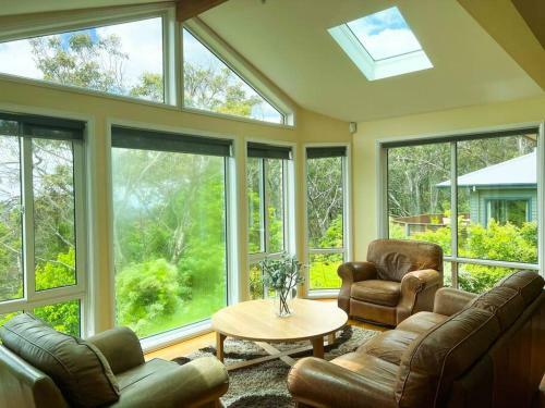 Blue Mountain's Charm / Wentworth Falls
