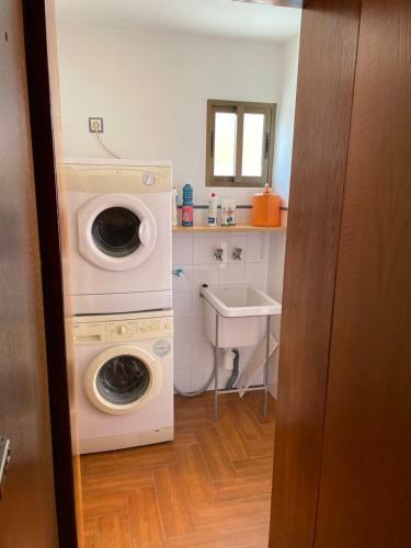 Casa Espaciosa Con Sala De Juntas