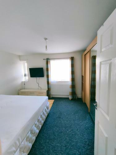 2 Bedroom Large And Luxurious Apartment