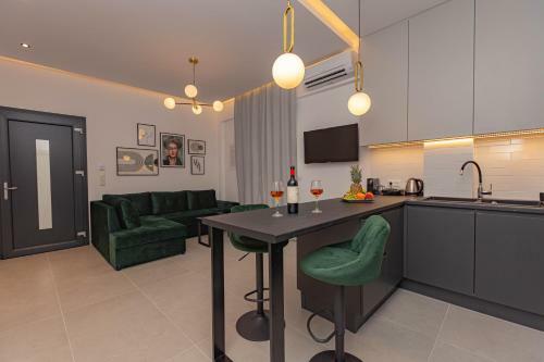 Akaly Apartment