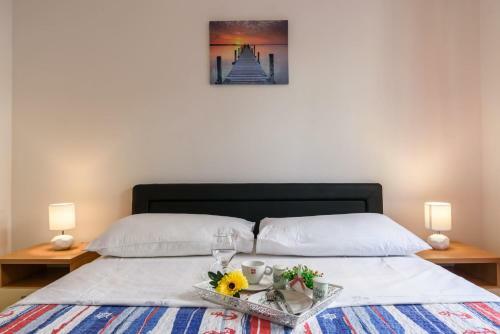 La Bodega Apartments