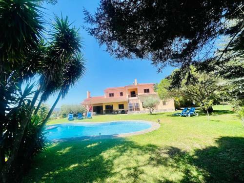 Villa Moradia De Luxo Com Piscina E Jardim