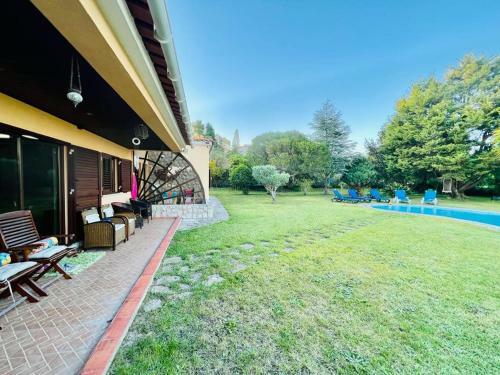 Villa Moradia De Luxo Com Piscina E Jardim