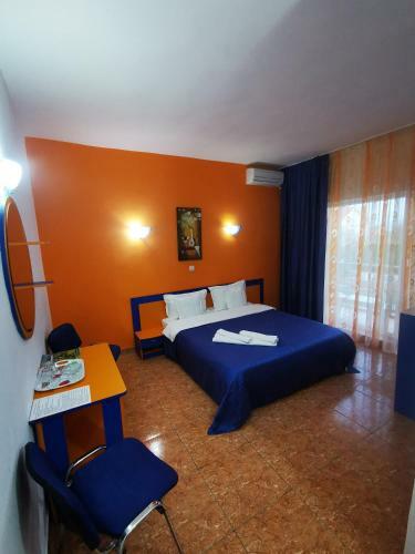 Hostal Vila Oranj