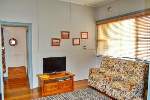 Sunshine Cottage
