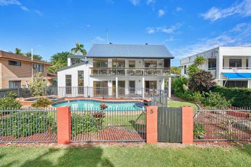 Casuarina Beach Front Escape