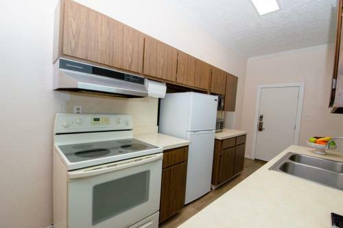 Apartamento Beach Side Studio With Pool Golf And Parking