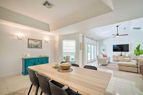 Peaceful Home With Yard, Walk To Rainbow River!