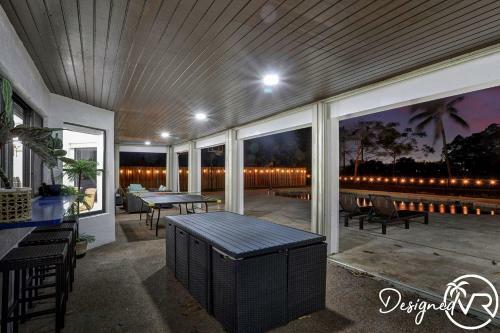 Gorgeous 6 Br Home W Heated Pool & Golf View