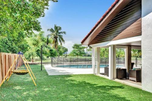 Gorgeous 6 Br Home W Heated Pool & Golf View