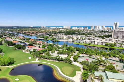 Gorgeous 6 Br Home W Heated Pool & Golf View