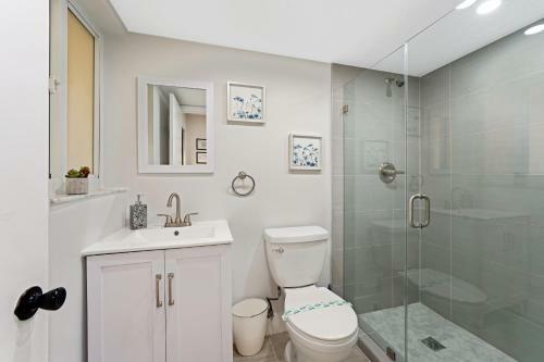 3 Bedroom Home In Quiet Neighborhood With Office