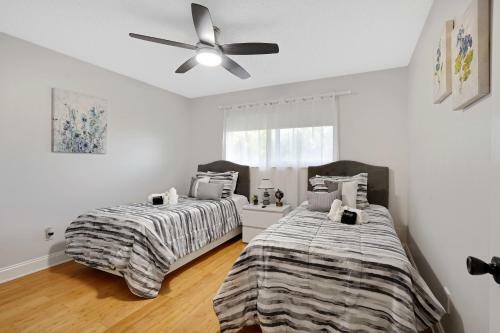 3 Bedroom Home In Quiet Neighborhood With Office