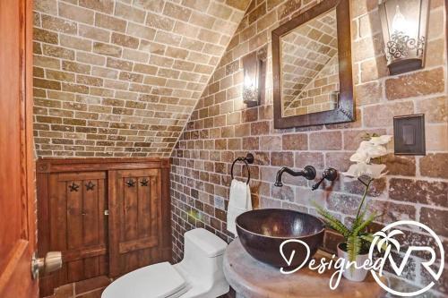 7br Charm With Heated Pool And Waterview