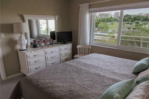 Apartamento Leonardo Arms 514 Condo