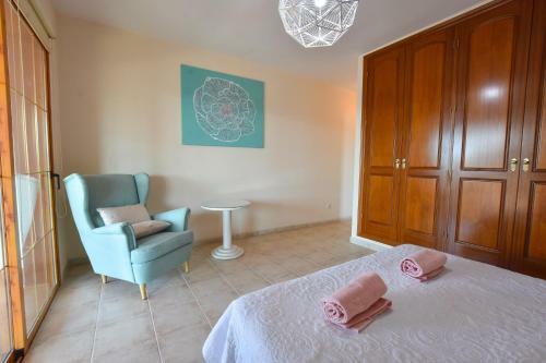Book Jet - Villa Alegria With Private Pool