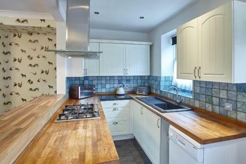 Host & Stay - Church View Cottage