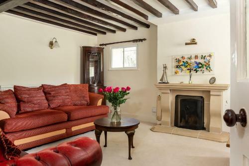 The Old Post Office - Spacious 4 Bed House!