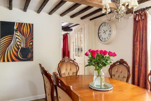 The Old Post Office - Spacious 4 Bed House!