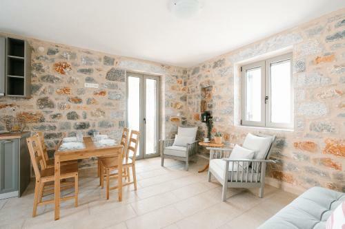Dioni Villa