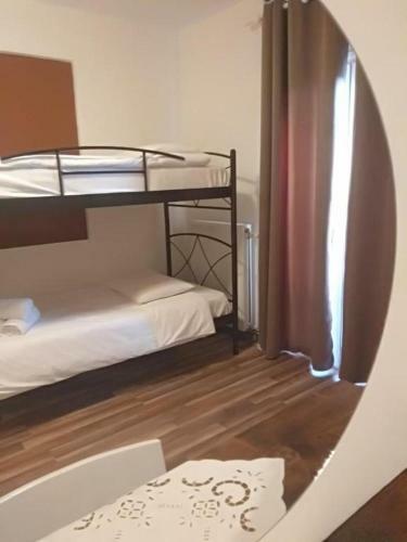 Hotel Karavos