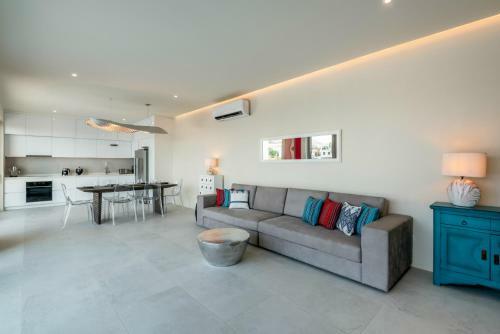 Luxury Villa Oxygen In Sfinari With Sunset Views