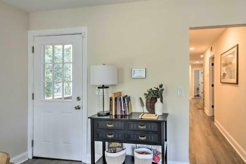 Waterfront Middleburg Getaway With Fire Pit!