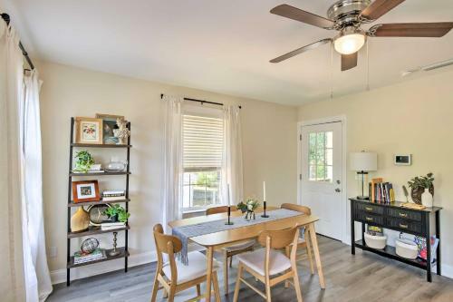 Waterfront Middleburg Getaway With Fire Pit!