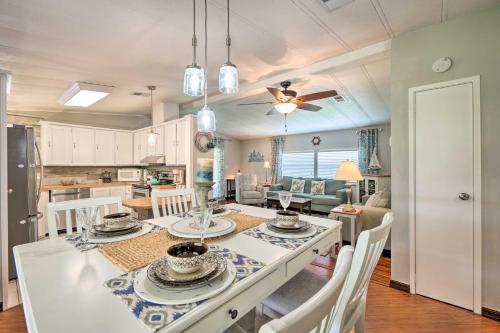 Jungle River Oasis With Boat Dock And Kayaks!