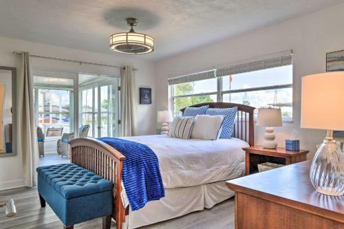 Stunning Palmetto Home With Boat Dock And Kayaks!