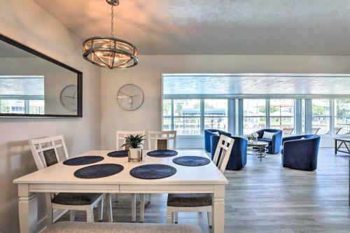Stunning Palmetto Home With Boat Dock And Kayaks!