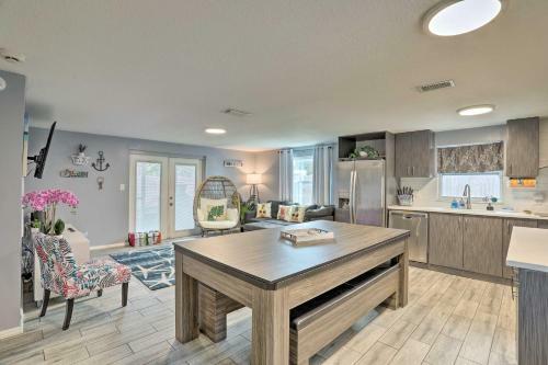 Sunny Pinellas Park Paradise With Private Pool!
