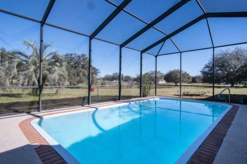 Elegant Holiday Home Near Skydive