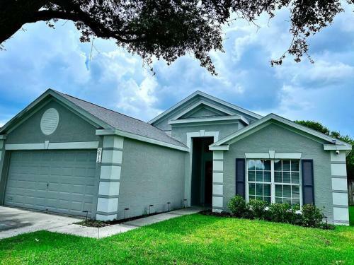 Tampa Getaway Pool House