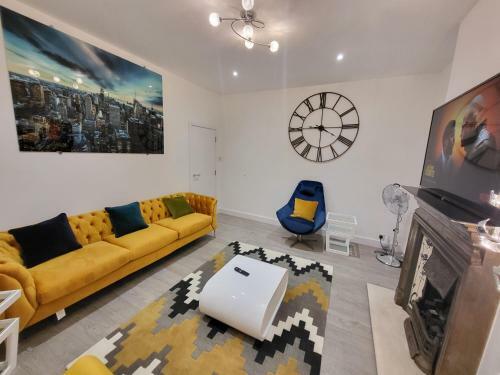 Lovely 4 Bedroom Centrally Located Apartment