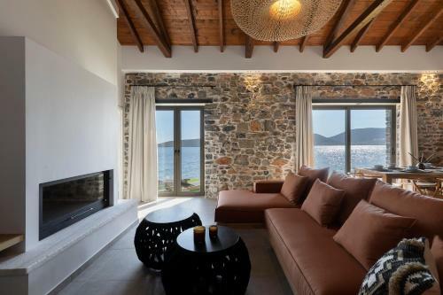 Lichnos Luxury Suites