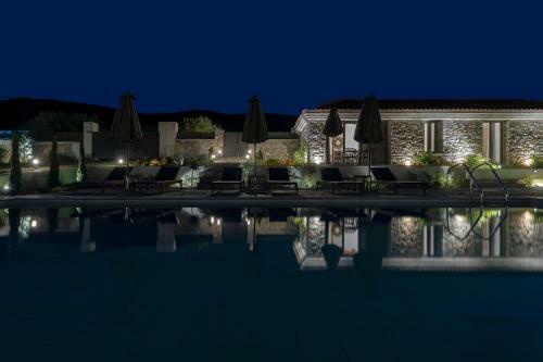 Lichnos Luxury Suites