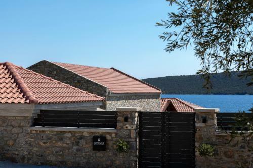 Lichnos Luxury Suites