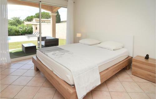 Nice Home In Calvisson With Wifi And 4 Bedrooms