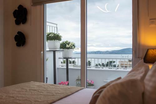 Sea View Luxury Apartment