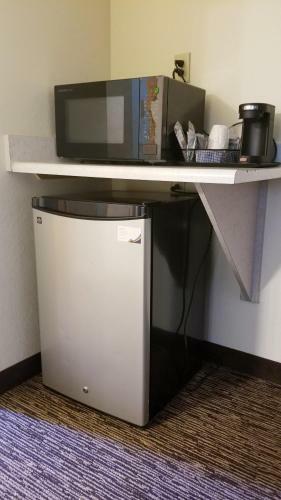 Posada Modern Inn & Suites - Lawrenceburg