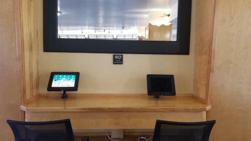 Posada Modern Inn & Suites - Lawrenceburg