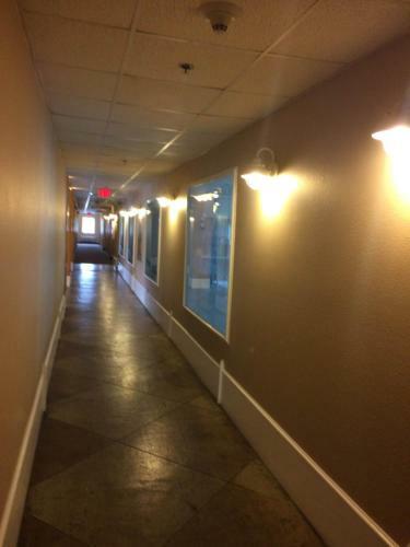 Posada Modern Inn & Suites - Lawrenceburg