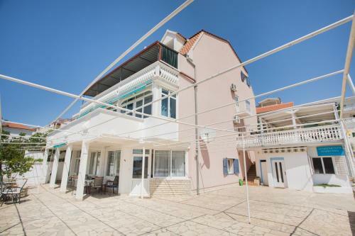 Apartments Barbara Tisno